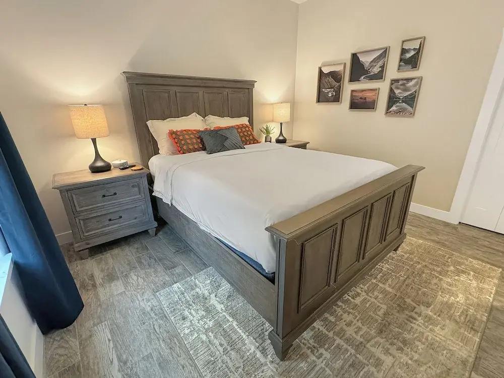 Colony Suites