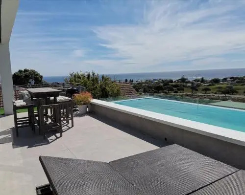 Mountain & Sea Apartments