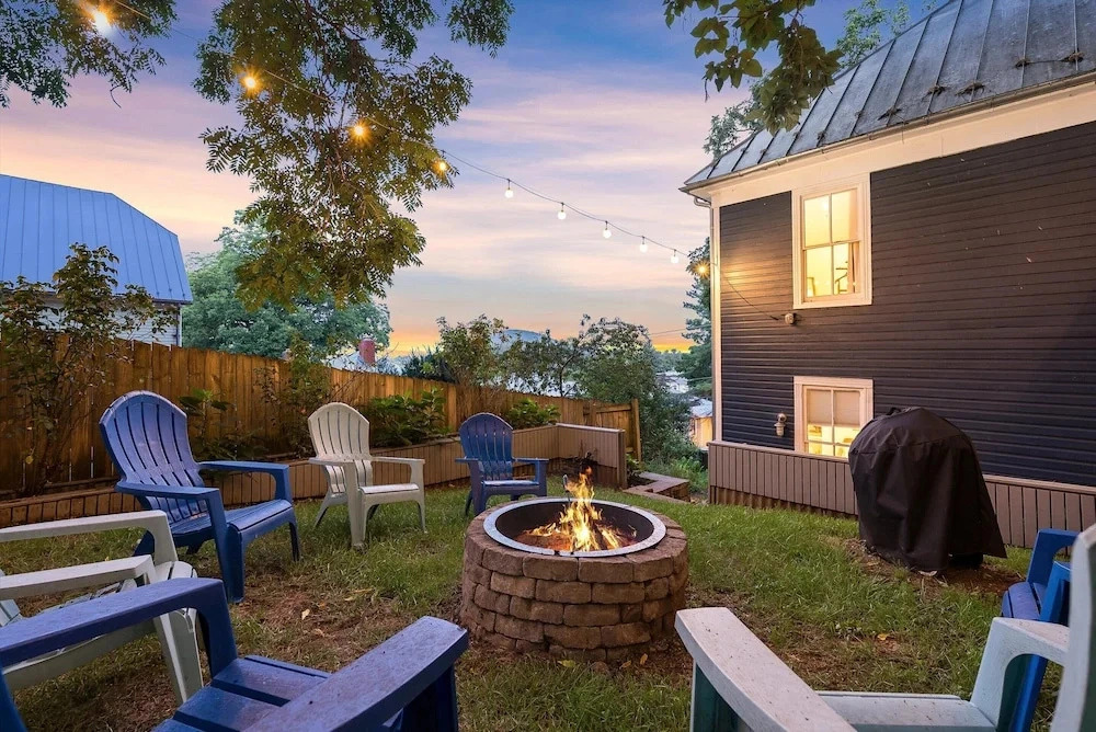 Hilltop Hideaway