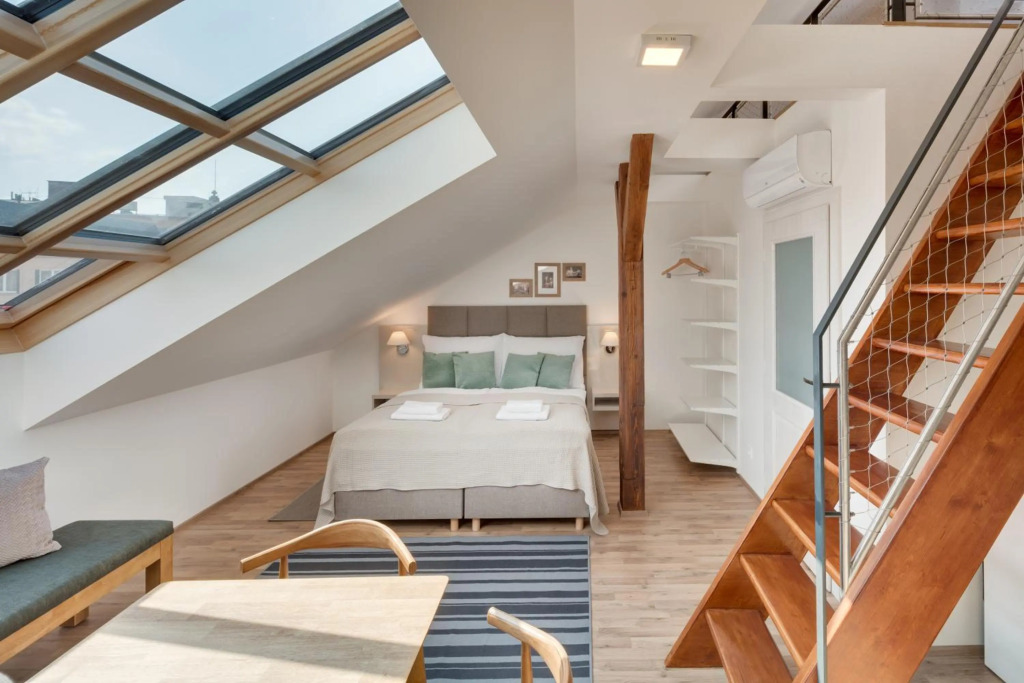 Louren Apartments
