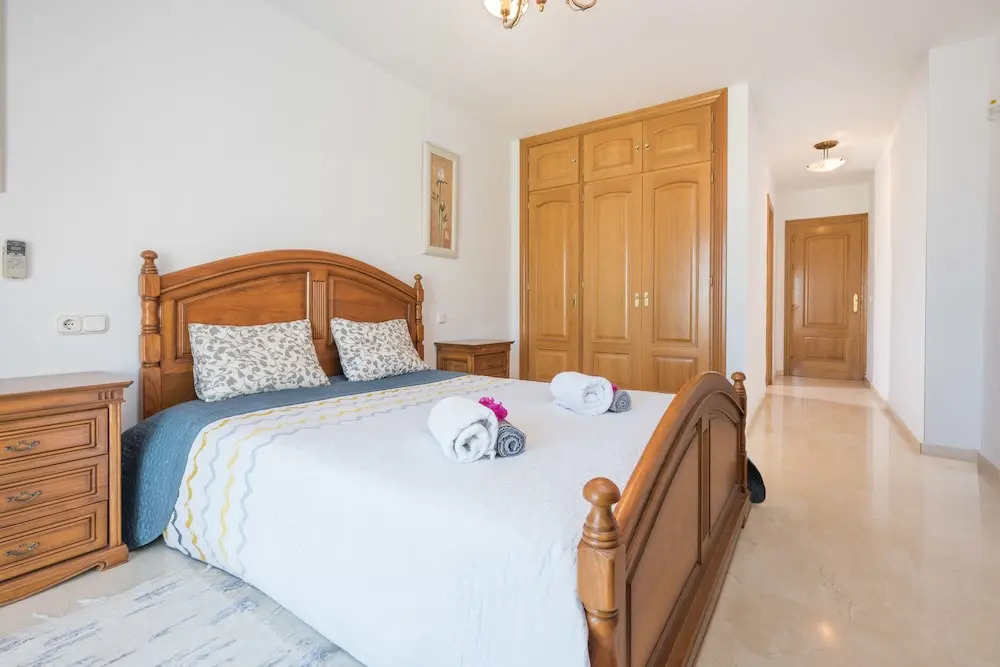 Rincón del Golf - Luxury 3BR Townhouse With Roof Solarium, Terrace, 10 min Walk to the Beach, Wifi