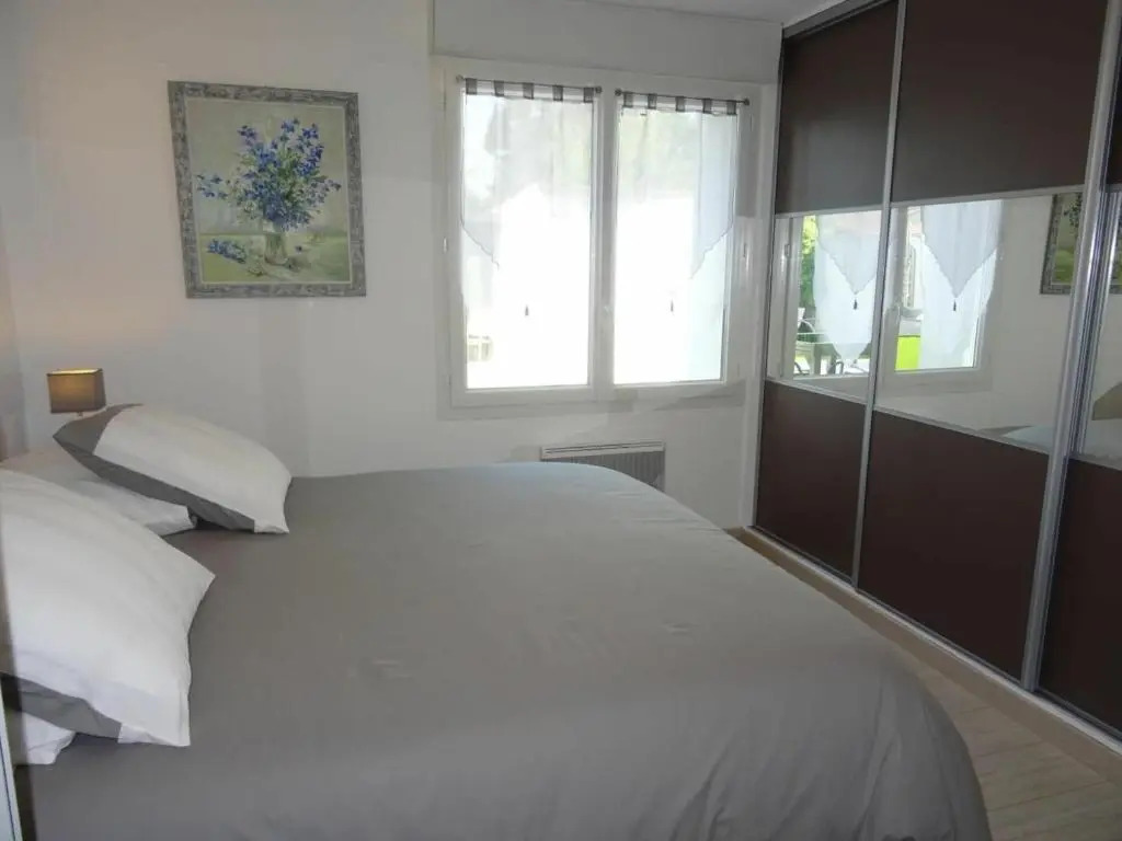 Maison rénovée avec jardin privatif, proche des Sables dOlonne, parking et Wifi inclus - FR-1-426-226