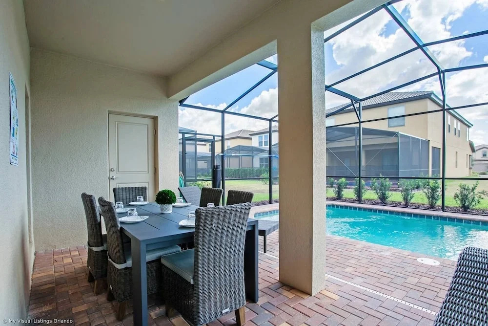 Luxury and Style! BIG Pool Area and Game Room in Solterra 6br/4.5 Bath #7st564
