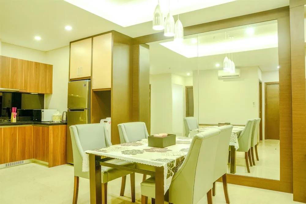 Spacious and Modern L'Avenue Apartment