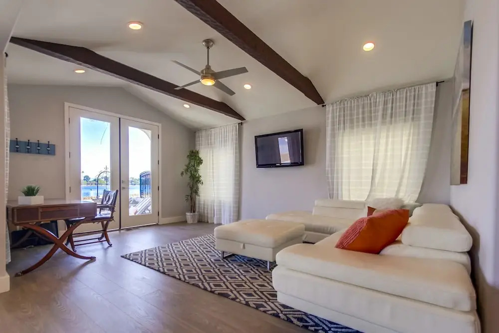 Point Break 1 3 Bedrooms 2 Bathrooms Condo