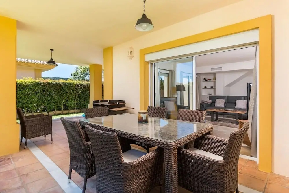 Charming 4-Bed Villa in San Roque