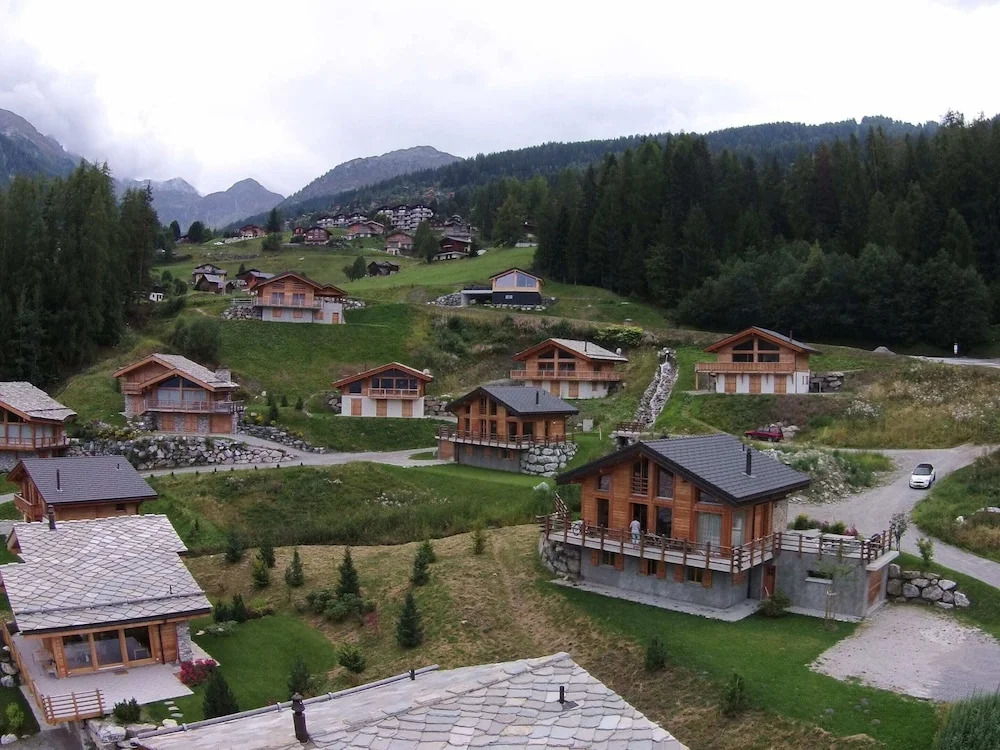 Chalet in La Tzoumaz Near Ski Slopes