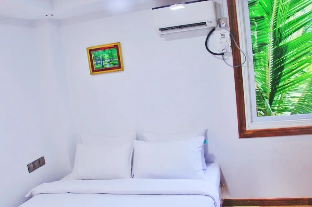 The Lodge Yangon Poshtel - Hostel