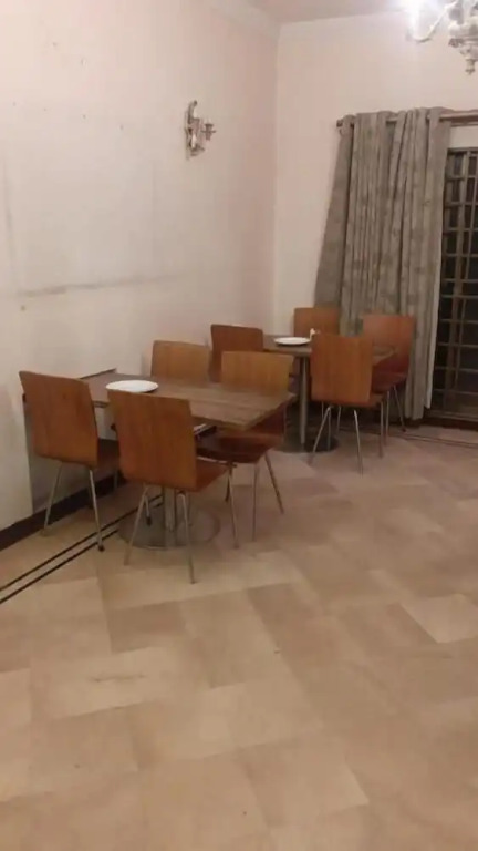 Hotel Gulberg Lodges MM Alam Road Gulberg ,Cavalry Lahore