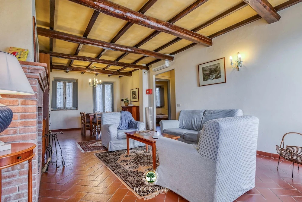 Podernovo di Castello delle Regine