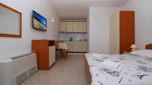 Pansion Komfor Moča