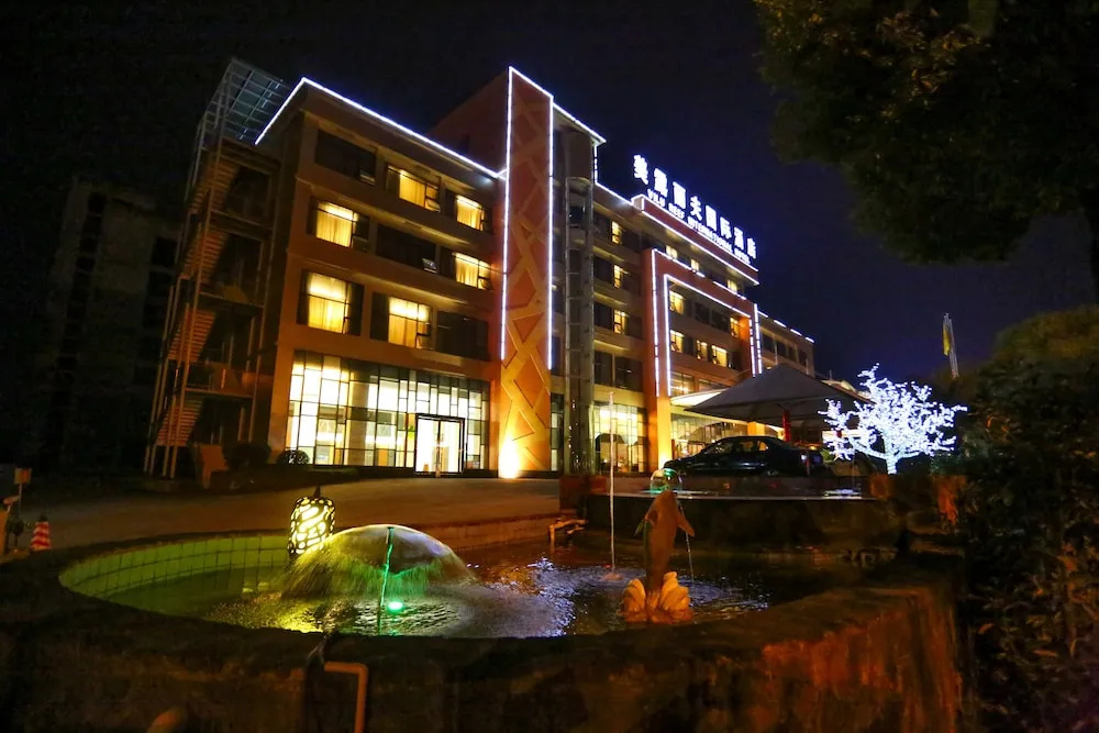 Vilu Reef International Hotel