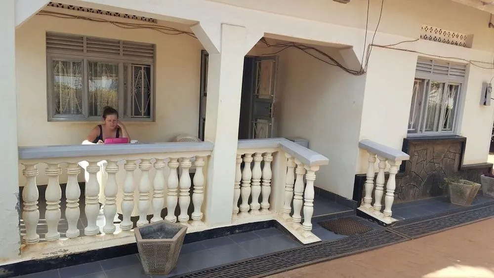 Paula Guest House