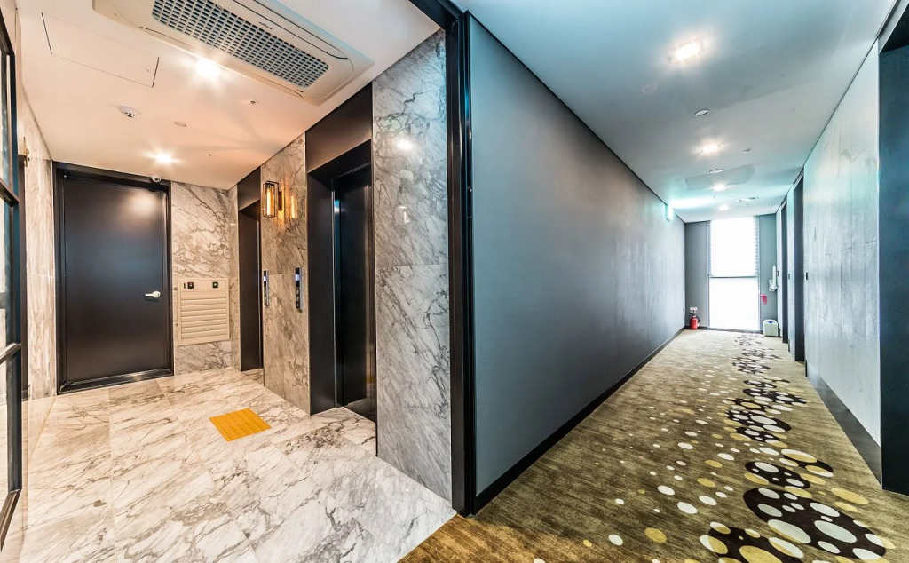 Dobong Hotel Bay204