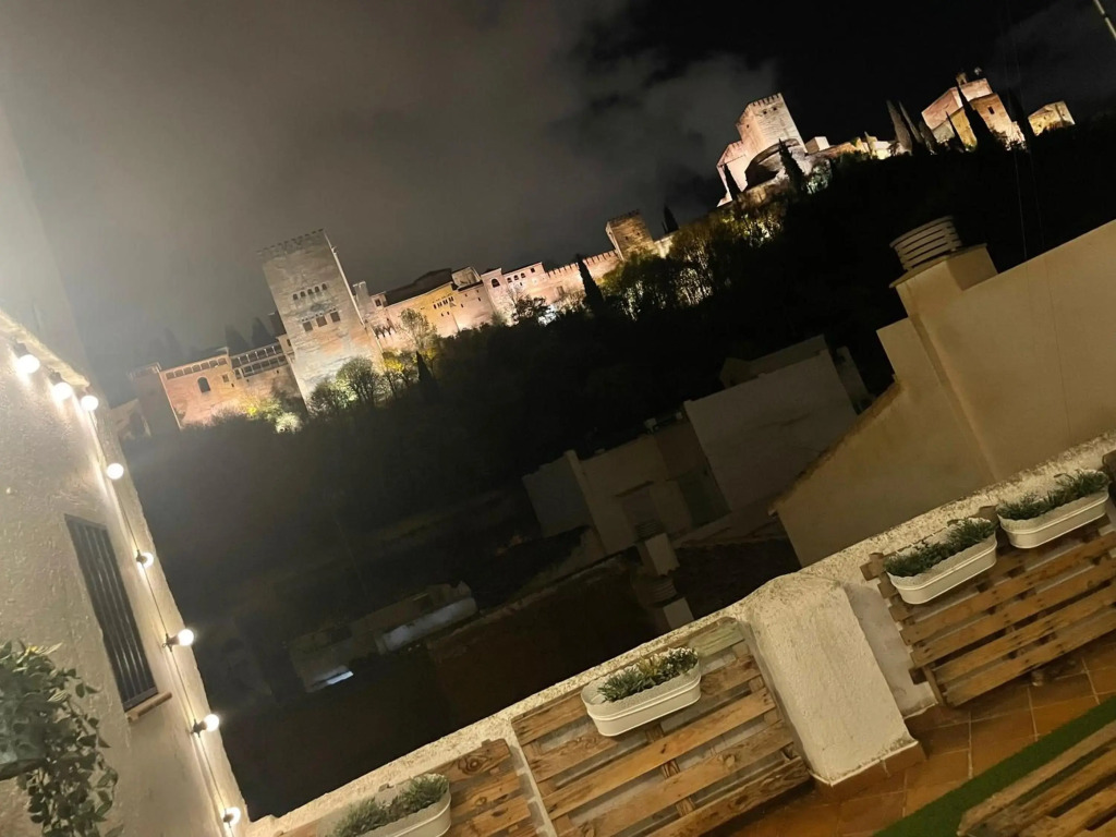 Apartamentos Nest Flats Paseo de los Tristes
