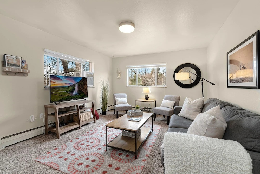 Stylish Condo in the Heart of Old Town