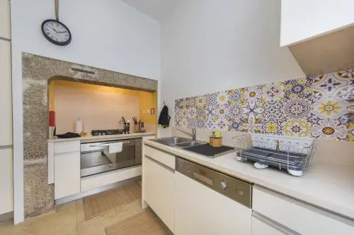 Lovelystay - Downtown 2Bedroom Wonder