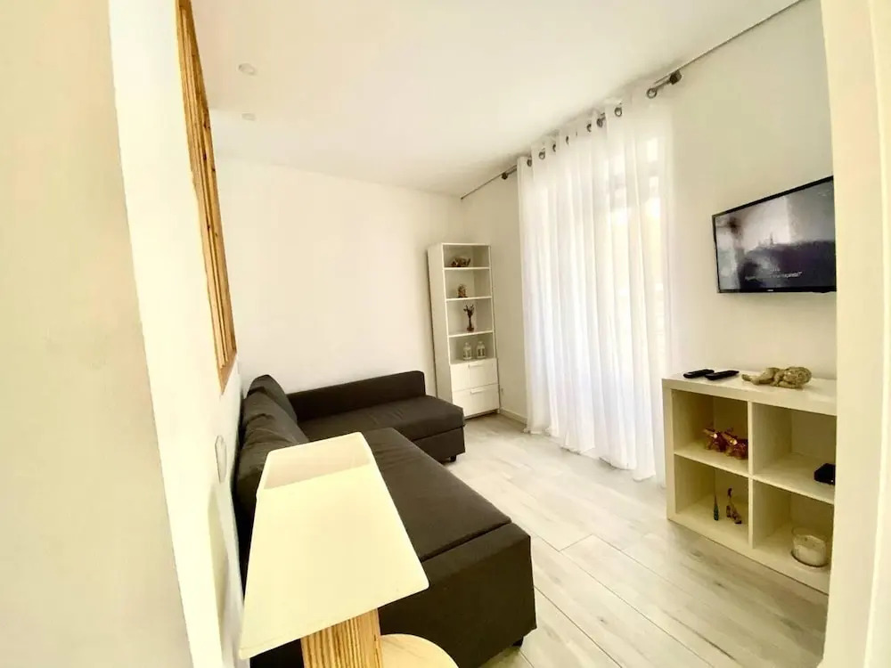 Remarkable 2-bed House in Ponta Delgada
