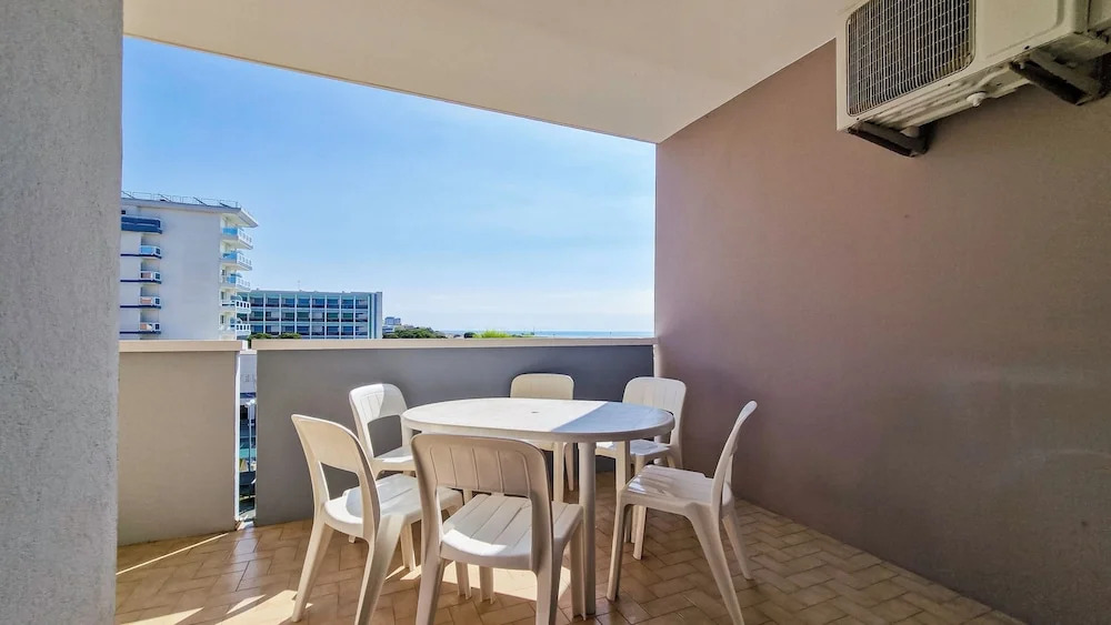 Peaceful Seaside Flat With Pool in Bibione