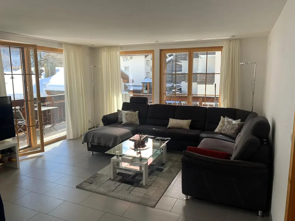 Center Chalet Flat
