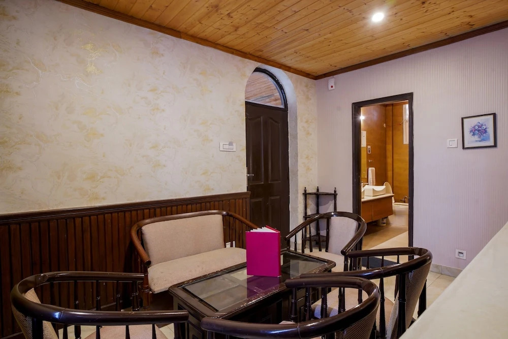 Sunny Guest House by OYO Rooms