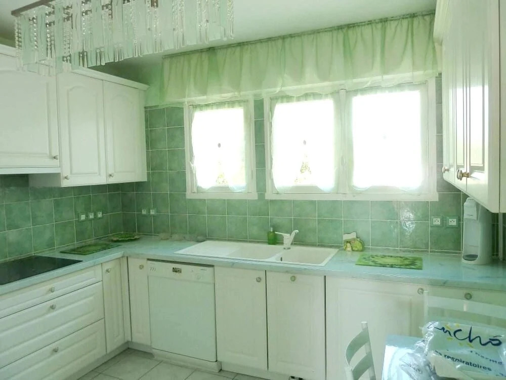 House With 3 Bedrooms in Royan, With Wonderful sea View and Enclosed G