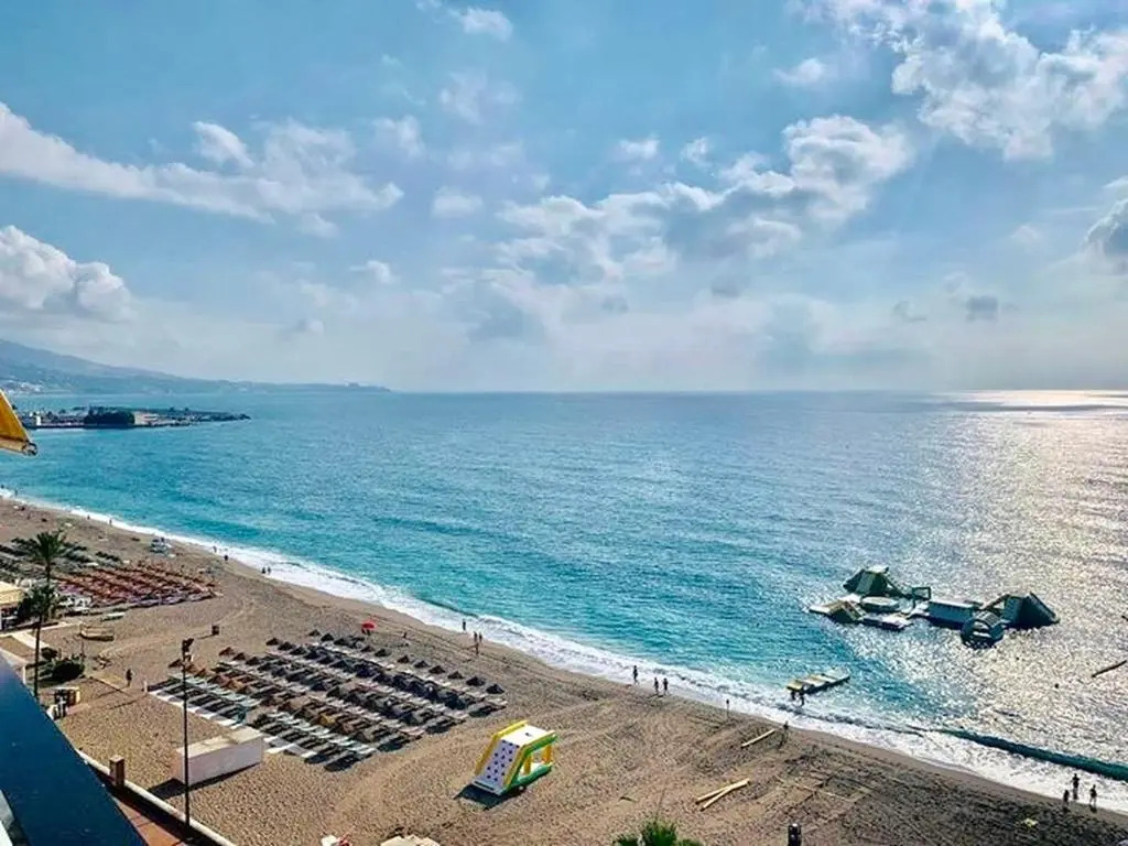 Fuengirola Promenade 3br Apartment by Rafleys