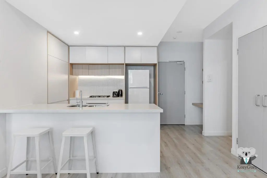 KOZYGURU Penrith Cosy 2BED 2BATH APT + FREE Parking NPE081