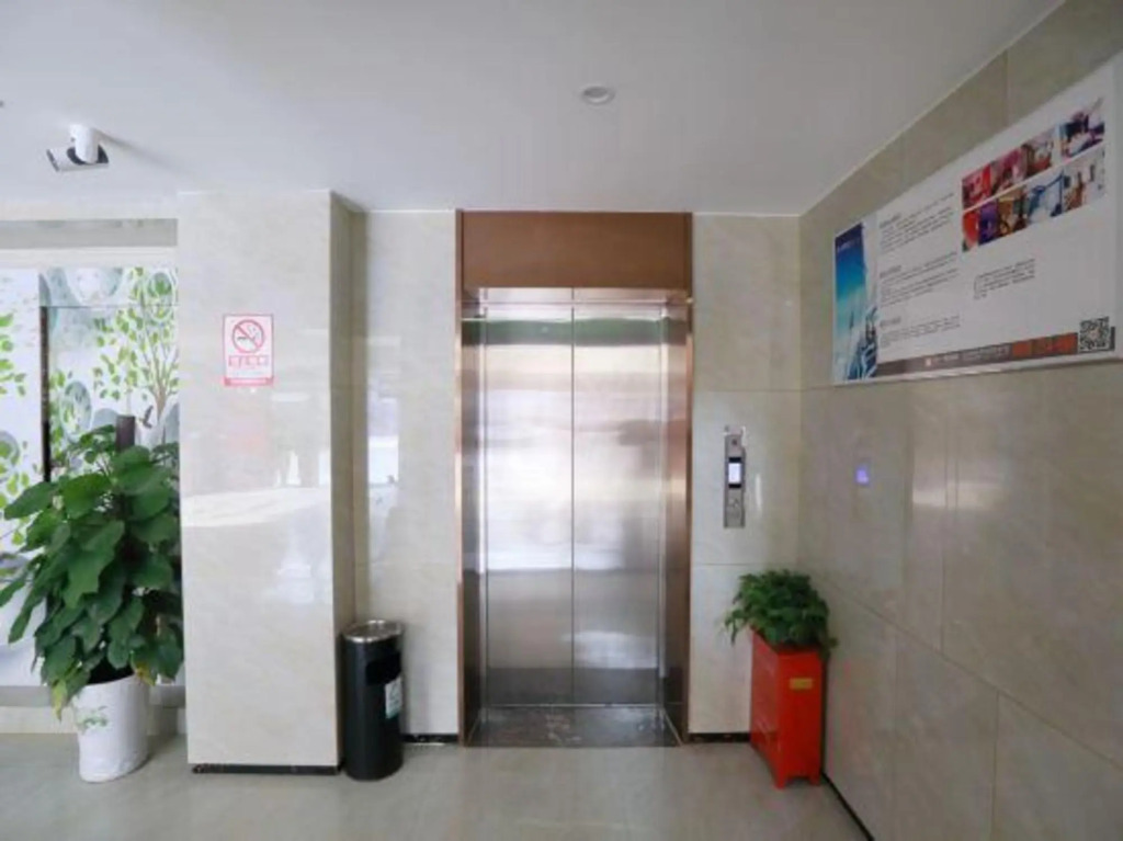 SET Chain Hotel (Xiangyang Yunxing Road)