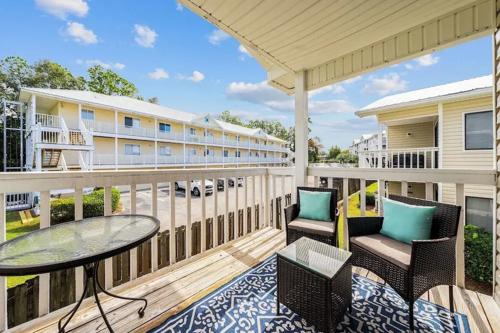 Wolf Bay Villas 208