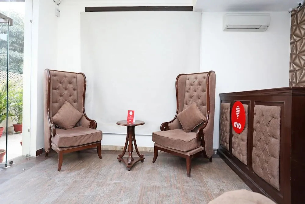OYO 11044 Hotel Tulip Suites