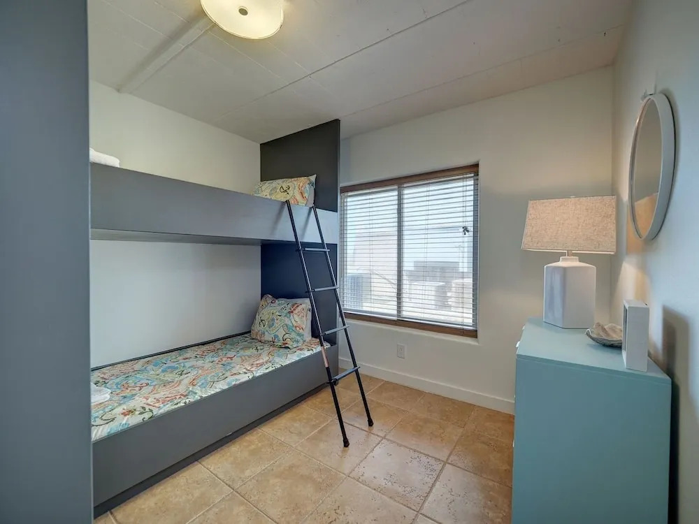 Island 170 3 Bedroom Condo