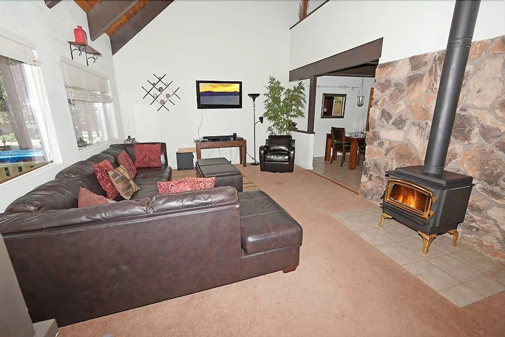 1519 Walkup 3 Bedroom Cabin