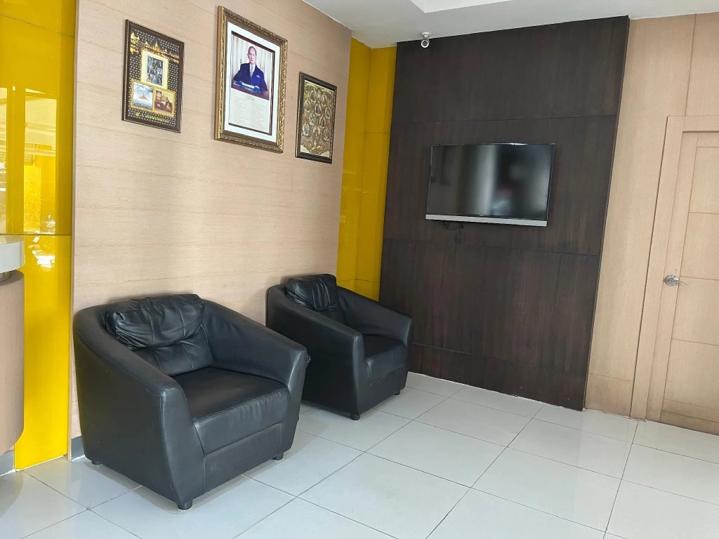 Charoenchit House