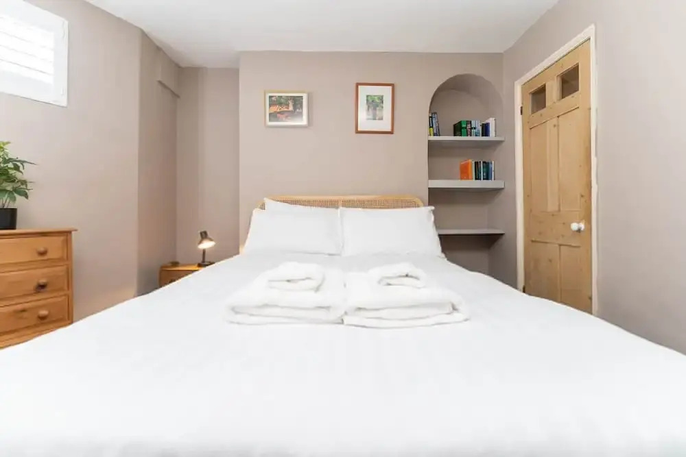 Host Stay Waterloo Apartment