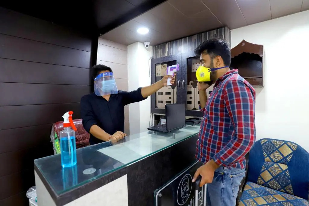 Perfectstayz Value Dwarkesh - Hotel Near Haridwar Railway station