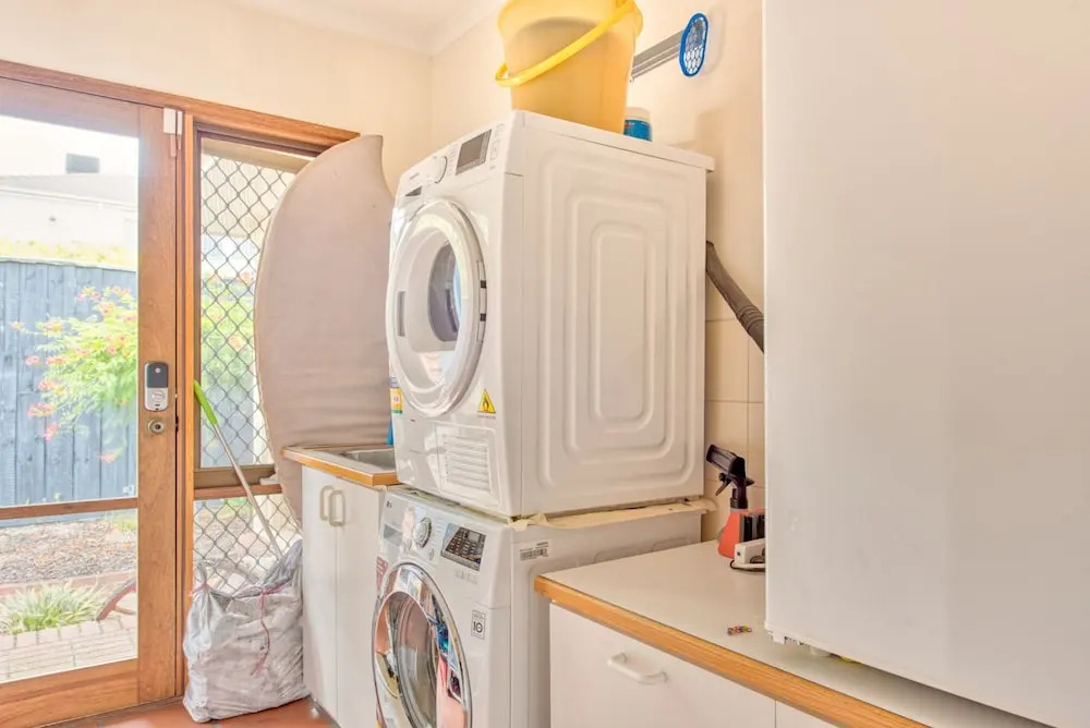 Spacious family home St Kilda