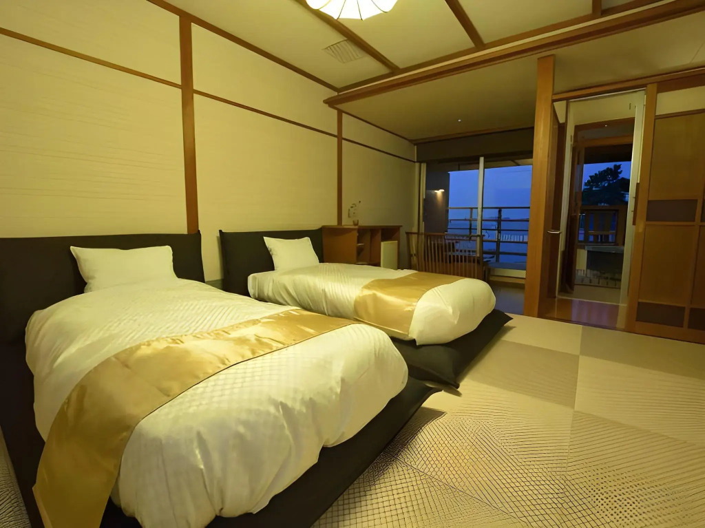 Toba Seaside Hotel