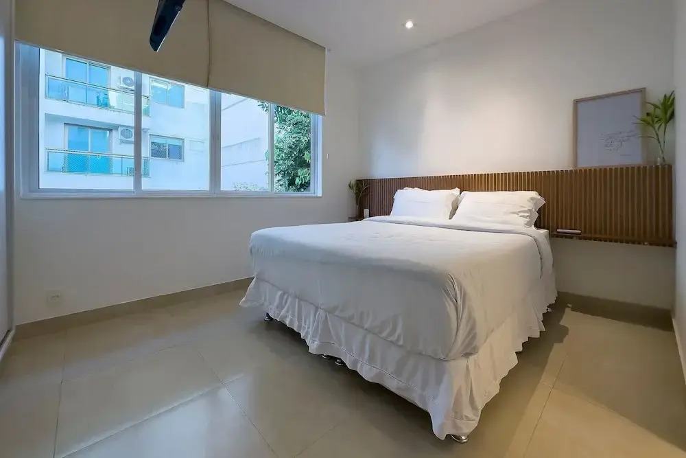 Leblon | Apt com suíte a poucos metros da Praia do Leblon - por Casapē Rio