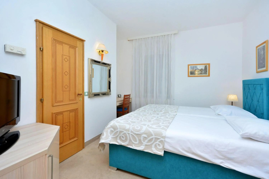 Hotel Adriana