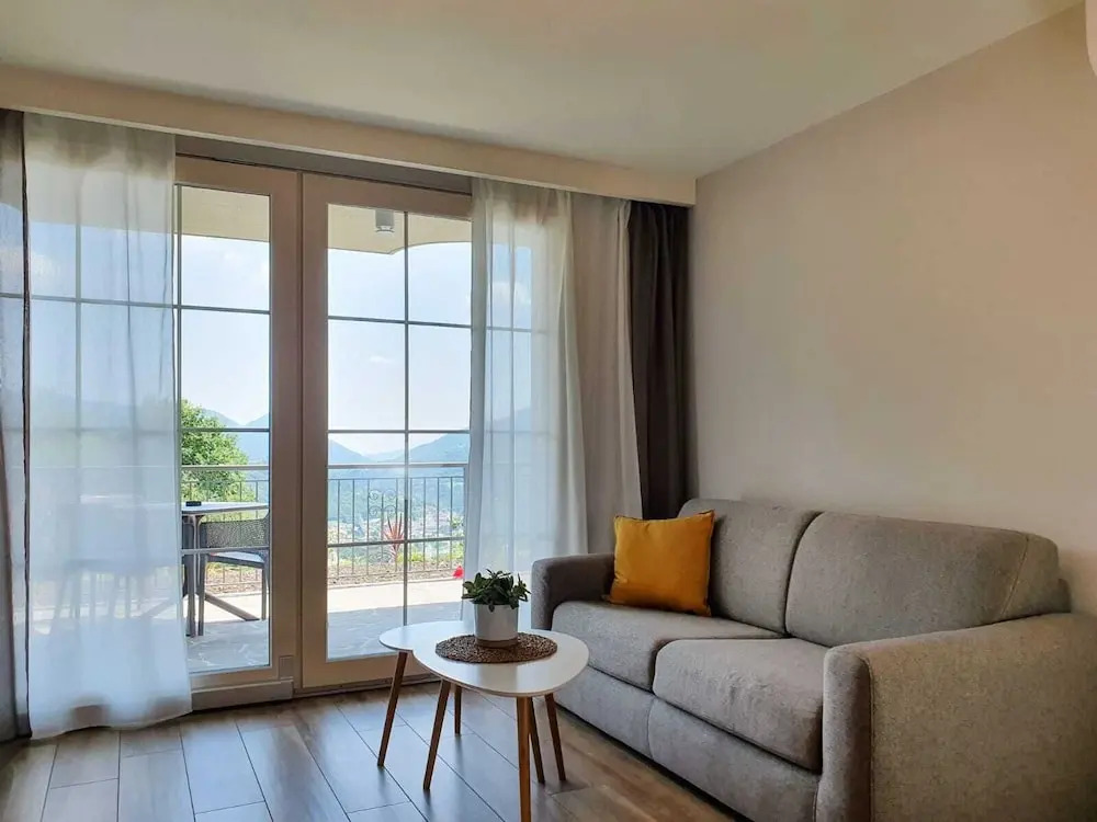 Rota Suites