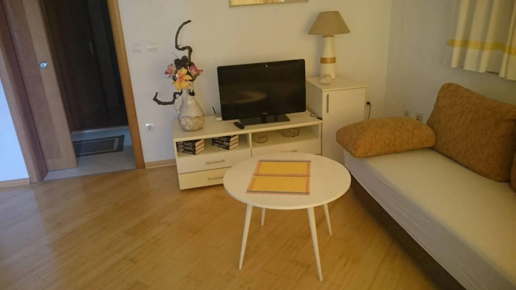Apartments Zelic Tucepi