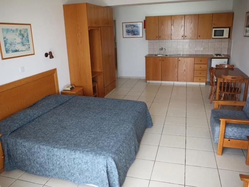 Maistrali Hotel Apts