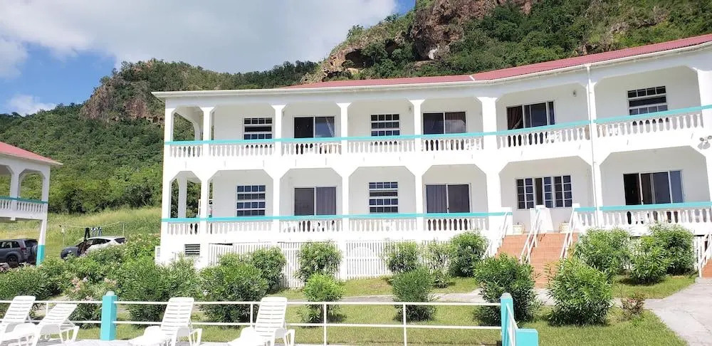 Royal Cove Hotel