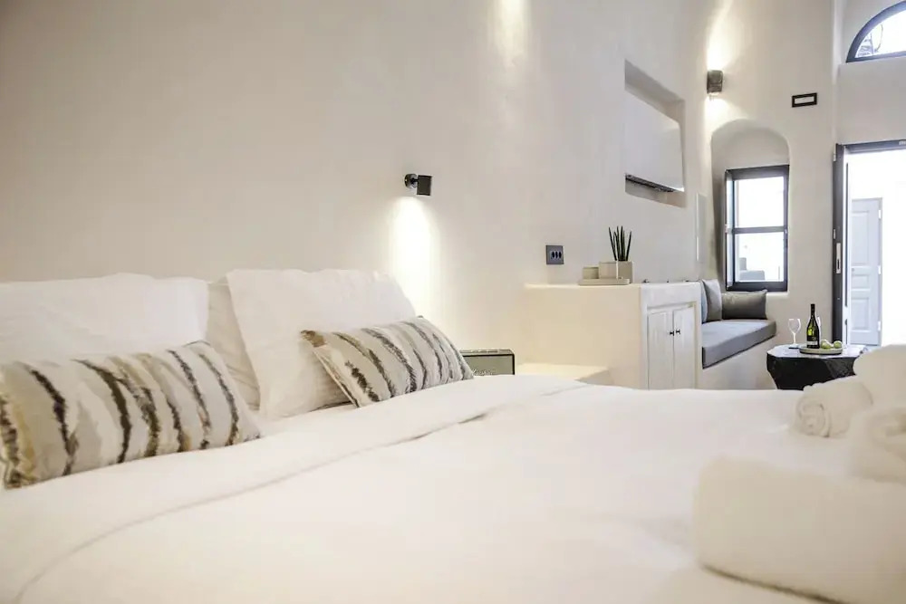 One of One Suites