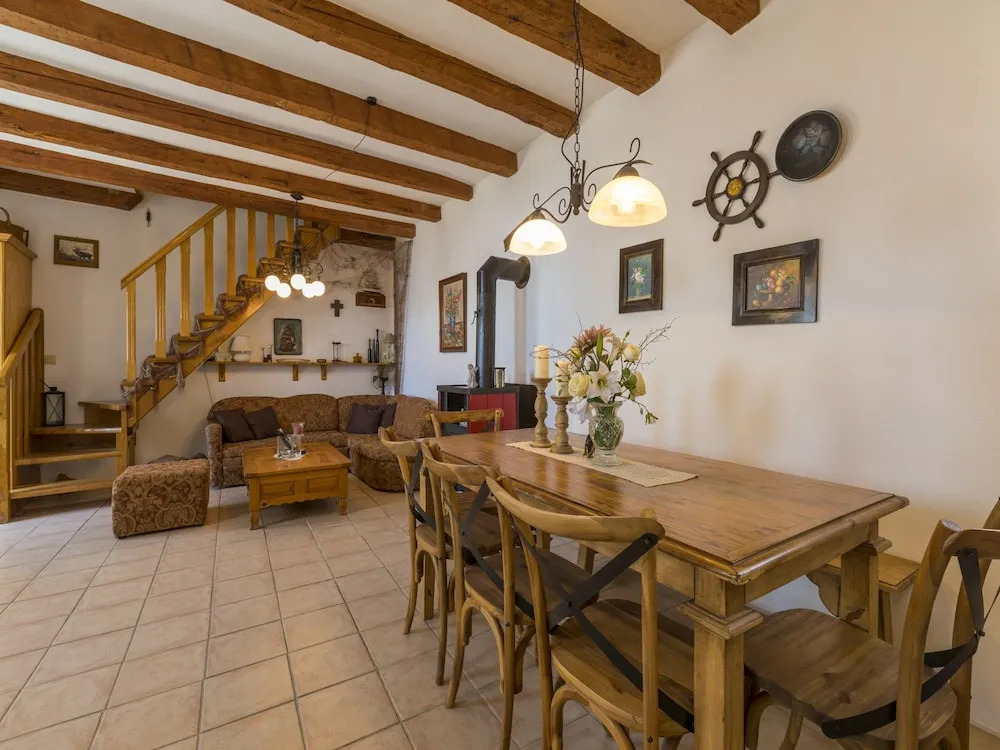 Rustic Villa Mala