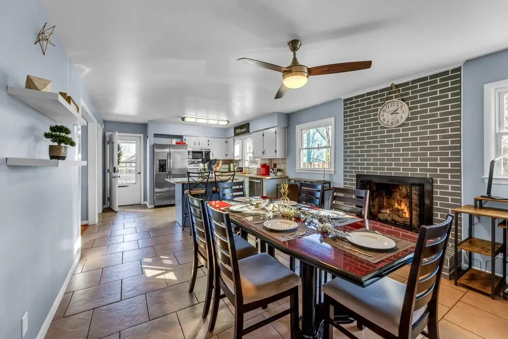 Stay Awhile Charming Greensboro House Close to Must-See Places