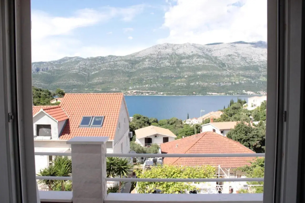 Apartments Ustavdic