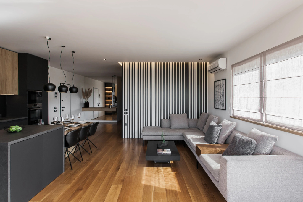 3BD Beachfront Athens Riviera Apartment by TheOlon
