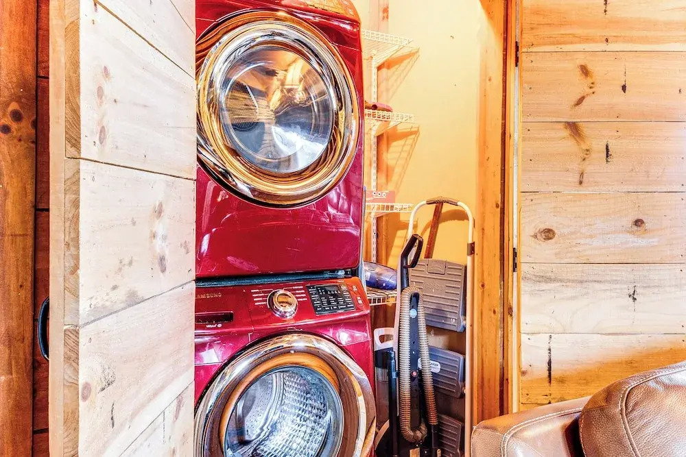 Spacious Gatlinburg Cabin w/ Hot Tub & Game Room!
